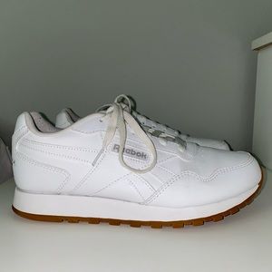 Classic Harman Run Sneaker- Womens